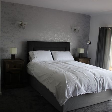 The New Lodge Pontardawe Экстерьер фото