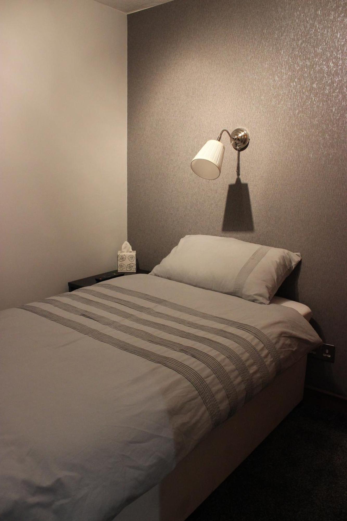 The New Lodge Pontardawe Экстерьер фото